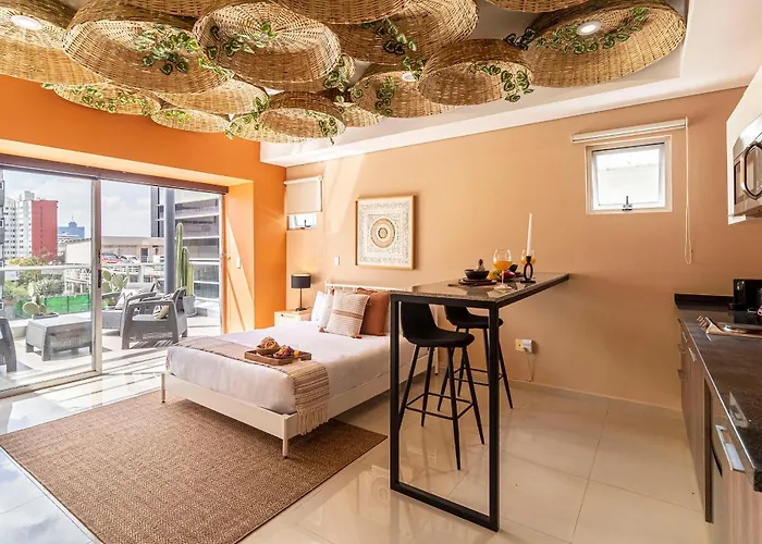 Casa Alure By Kukun Aparthotel