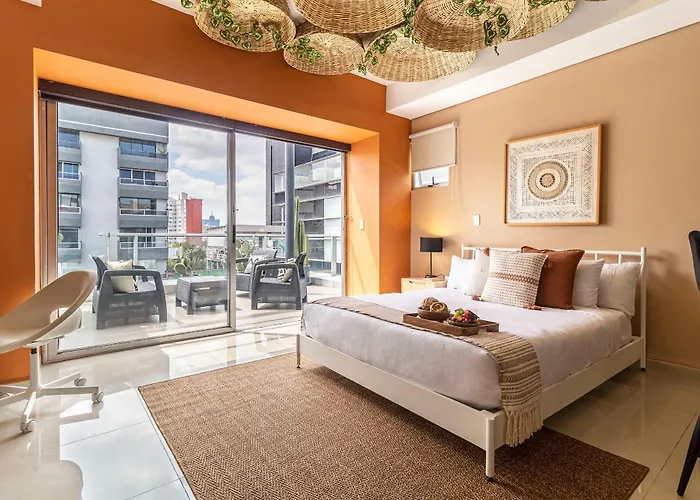 Aparthotel Casa Alure By Kukun 4*